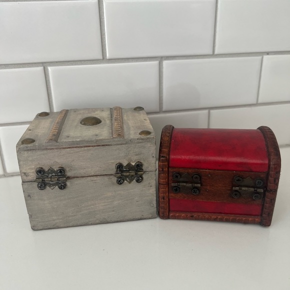 Mini Wooden Jewelry Box - Picture 2 of 12